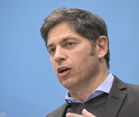 Kicillof felicitó a Cristina por su proclamación como presidenta del PJ